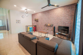 Serenity Family Stay Ipoh 8 pax